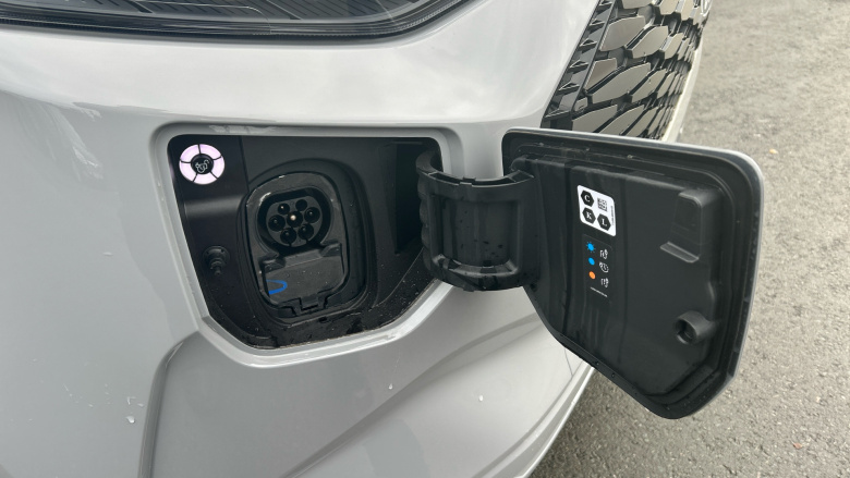 Ford Transit Custom E-320 L1 Rwd 100kW 65kWh H1 Van Limited Auto